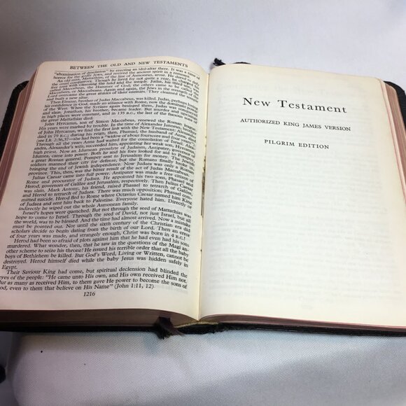 Holy Bible Pilgrim Edition Oxford Press 1952 2nd Ed. Black Leather Cover - Picture 13 of 16